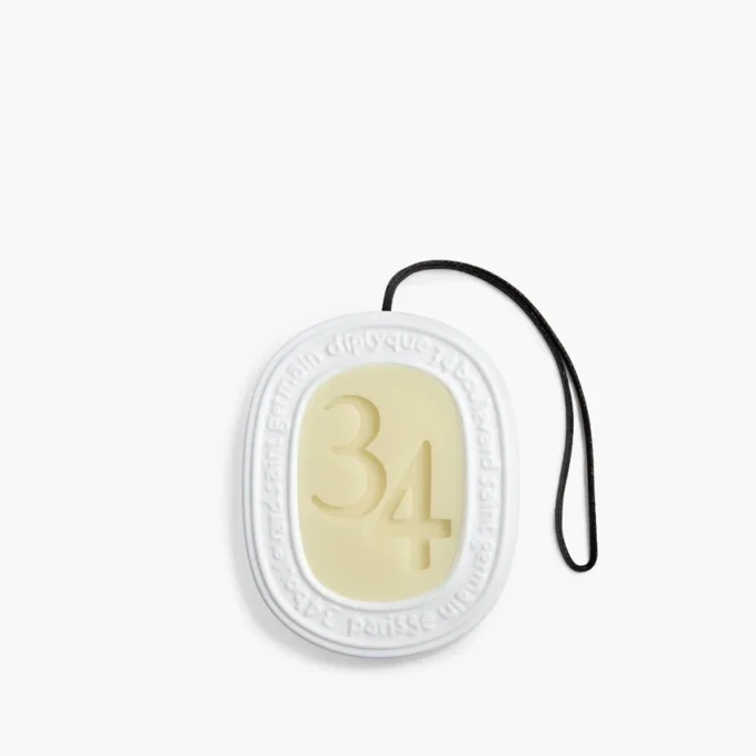 34 Boulevard Saint Germain – ovale de cera