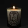 Cypras (ciprés) – vela clásica