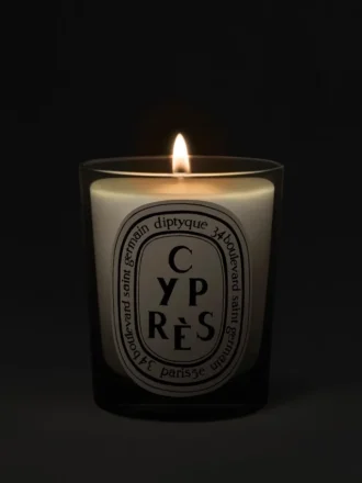 Cypras (ciprés) – vela clásica